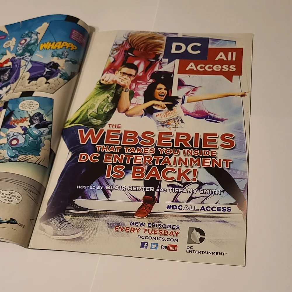 DC Comics Huntress World's Finest Girl Power Comic Book